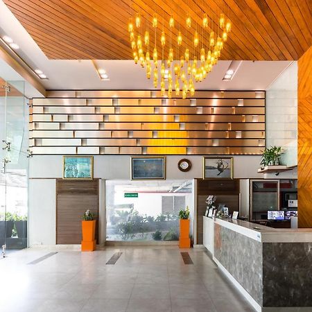 Nice Residence Bangkok Exterior photo