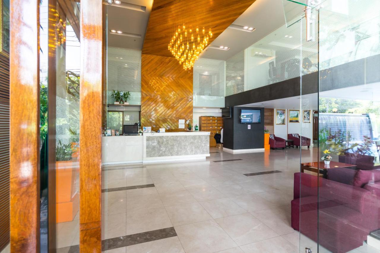 Nice Residence Bangkok Exterior photo